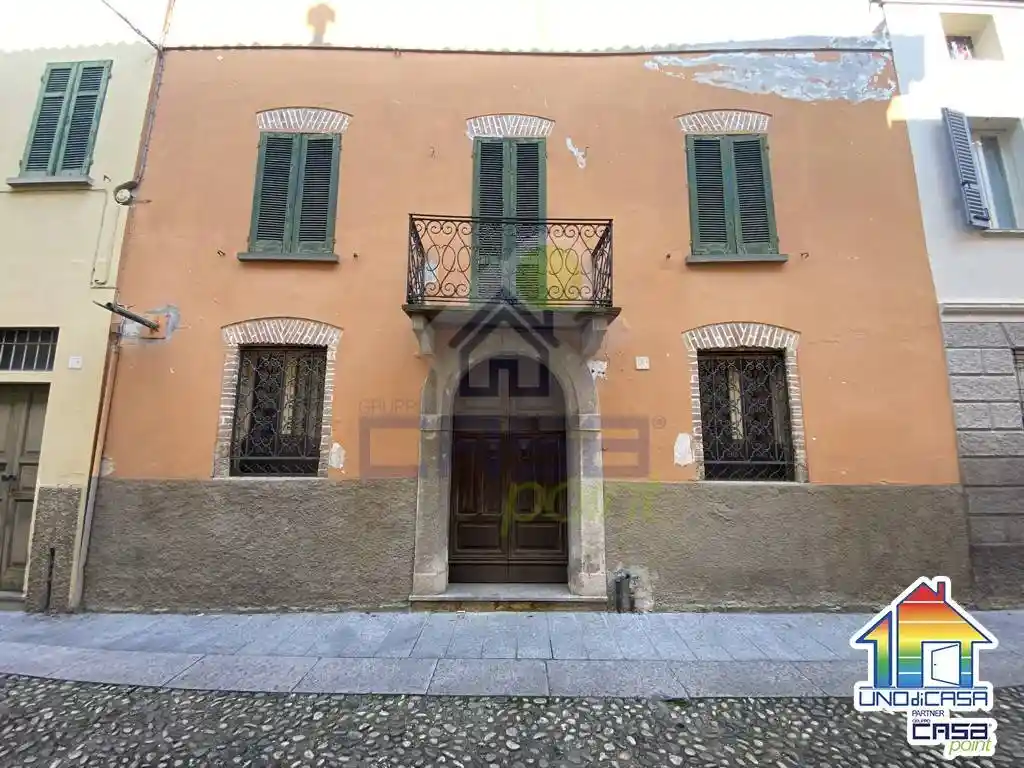 Palazzo - Edificio in vendita a Crema