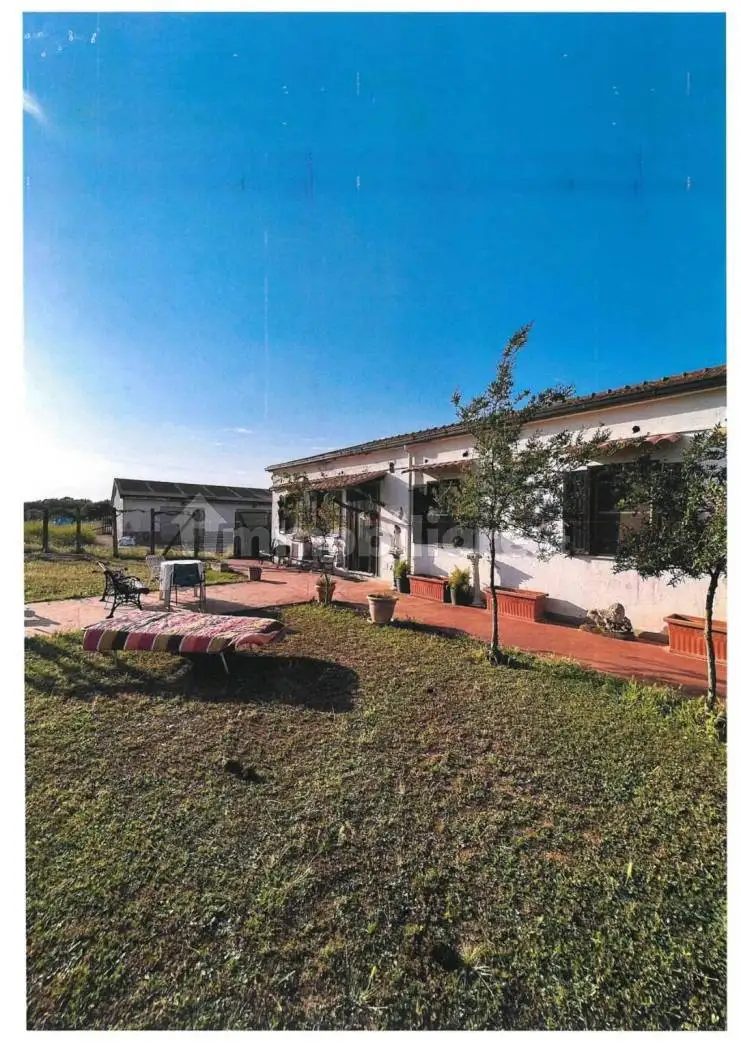 Rustico - Casale in vendita a Latina