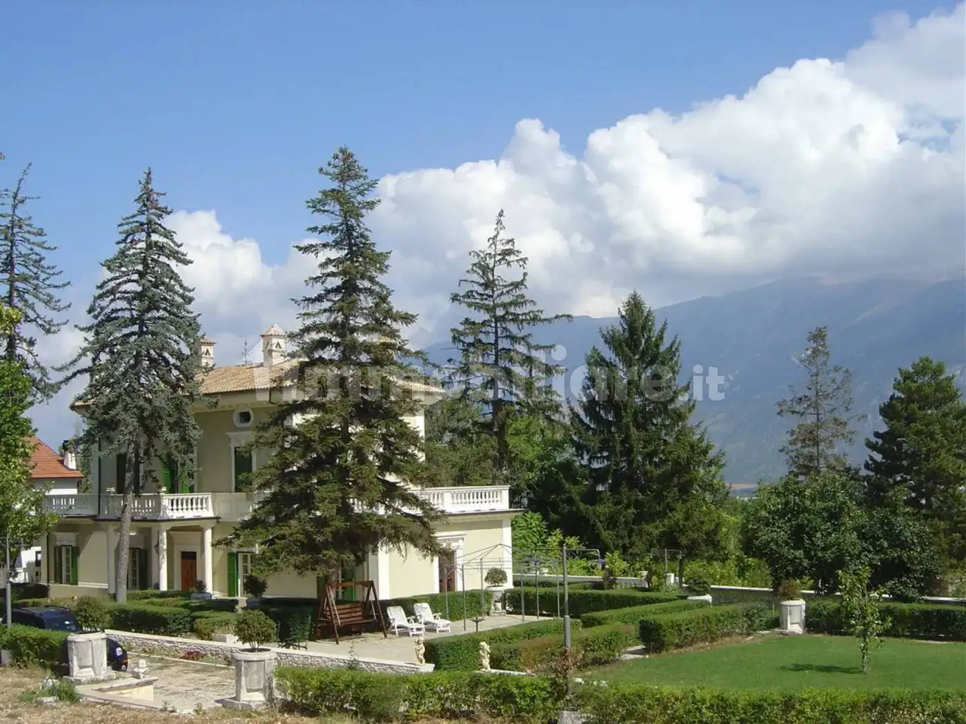 Villa in vendita a Introdacqua