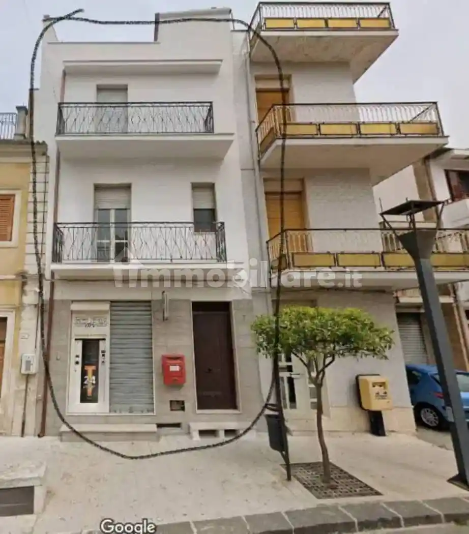 Palazzo - Edificio in vendita a Melilli