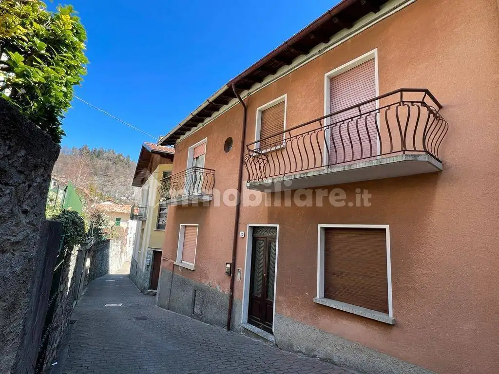 Casa indipendente in vendita a Magreglio