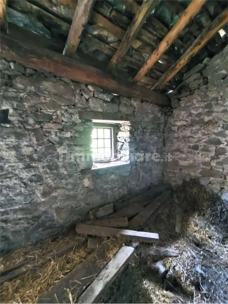 Rustico frazione Pesan, Quincod, Challand-Saint-Anselme - foto 4