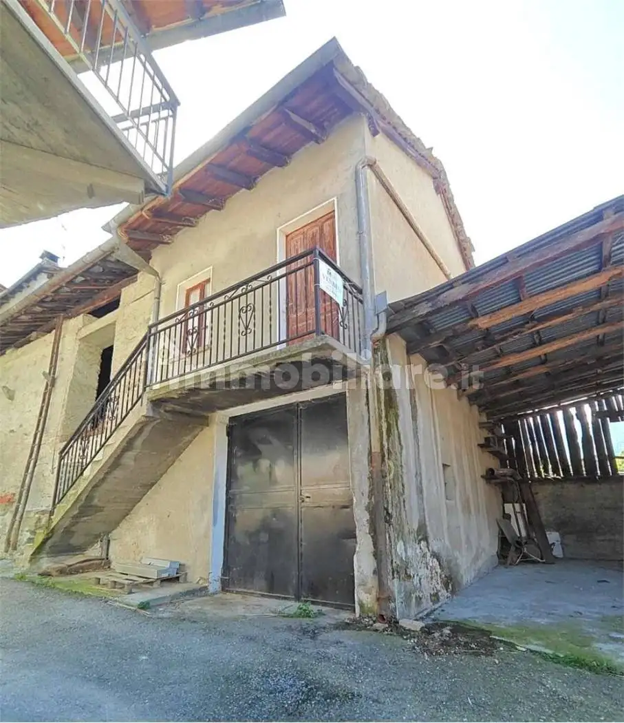 Quadrilocale frazione Pied De Ville , 40, Centro, Arnad - foto 2