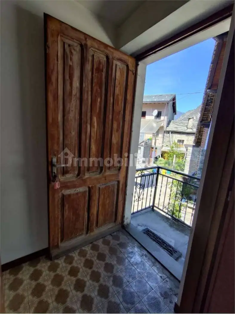 Quadrilocale frazione Pied De Ville , 40, Centro, Arnad - foto 3