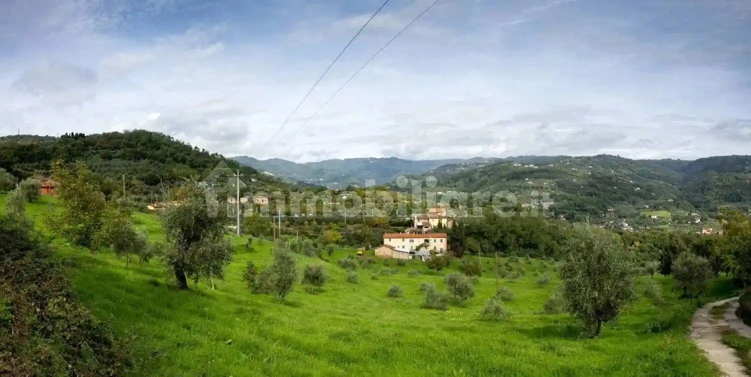 Rustico - Casale in vendita a Montecatini-Terme