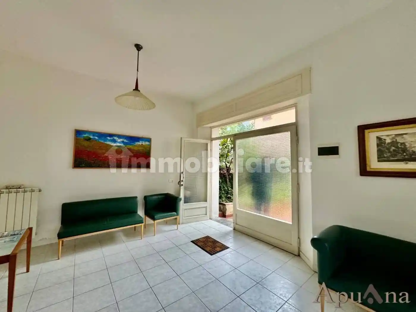 Appartamento in vendita a Montignoso