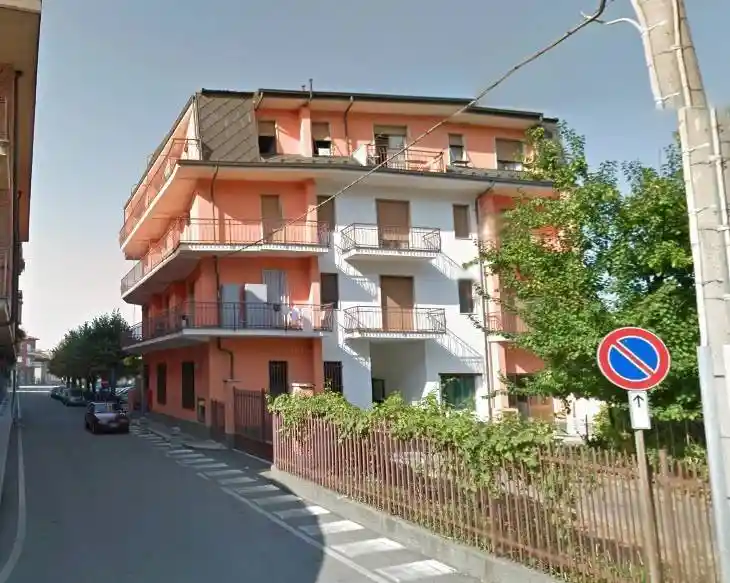 Palazzo - Edificio in vendita a Montà