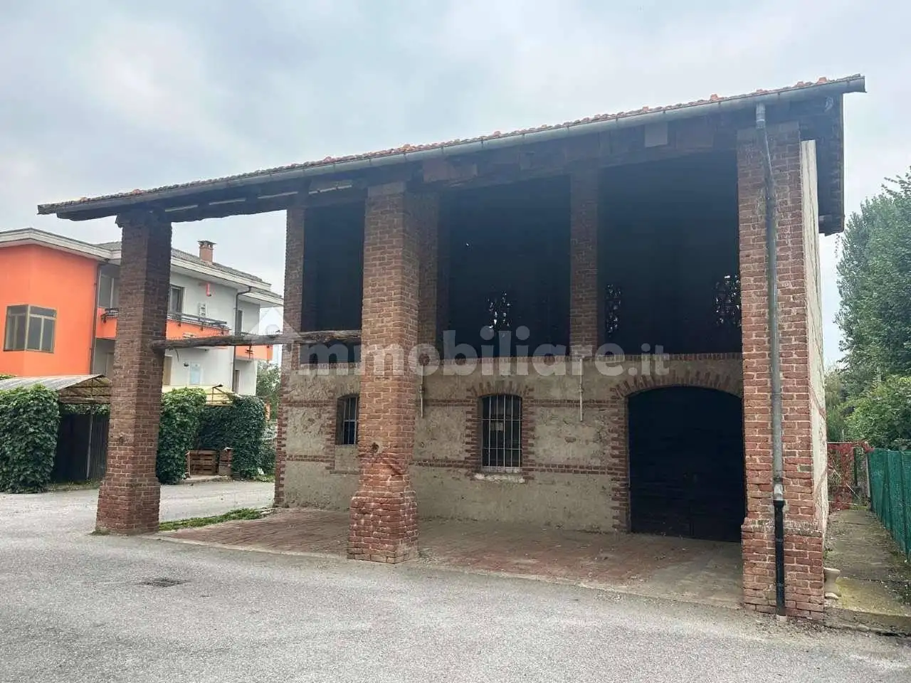 Rustico - Casale in vendita a Cuneo