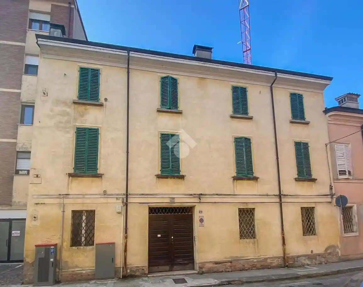 Palazzo - Edificio in vendita a Carpi