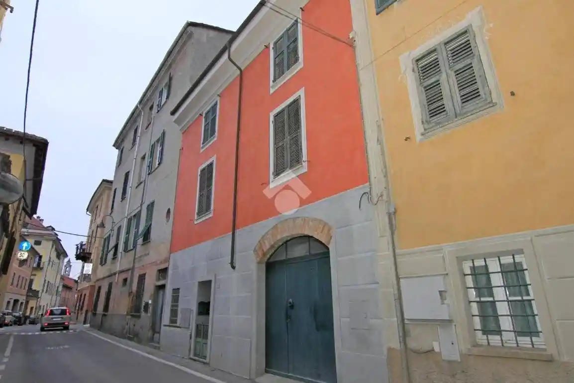 Appartamento in vendita a Gavi