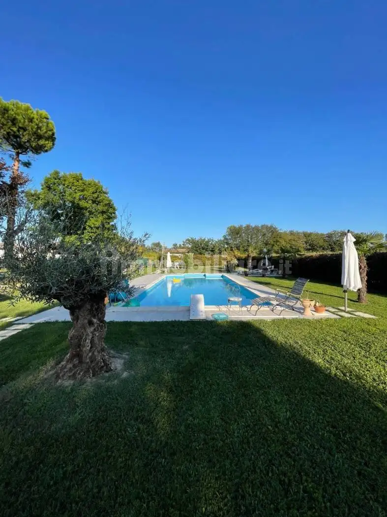 Villa in vendita a Piacenza