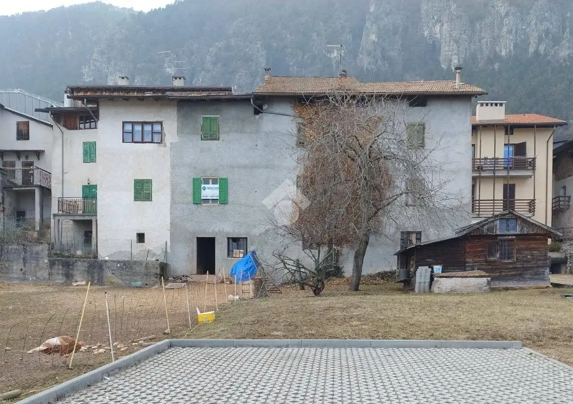 Casa indipendente in vendita a Fai della Paganella