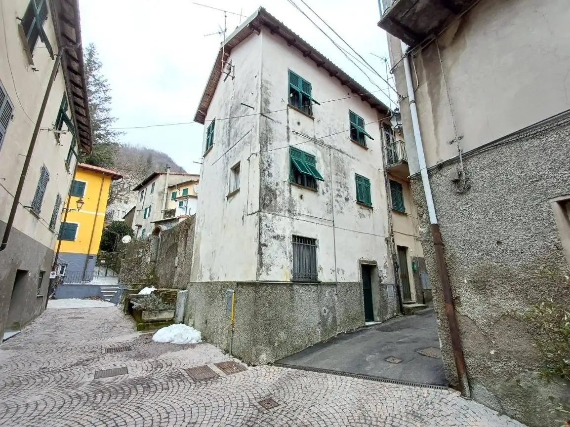 Casa indipendente in vendita a Crocefieschi