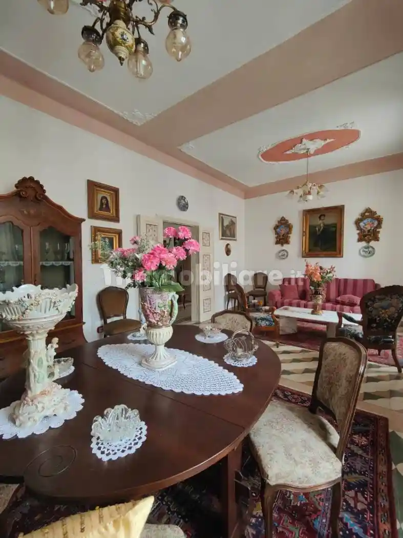 Villa in vendita a Villafranca in Lunigiana