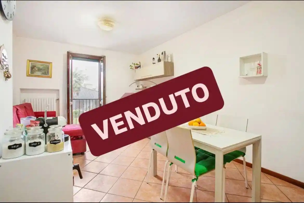 Appartamento in vendita a Dello