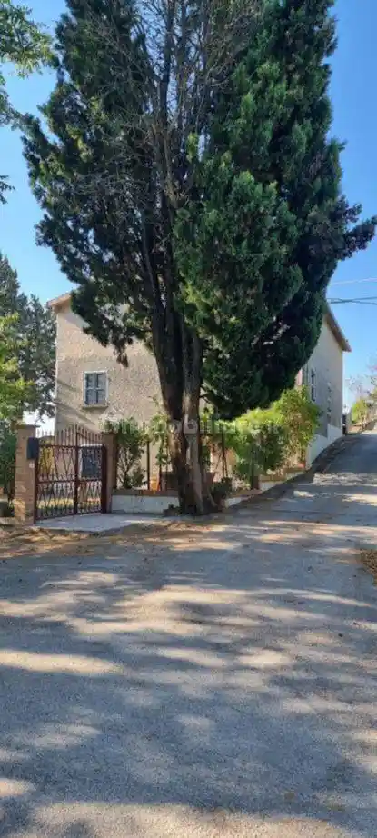Villa in vendita a Pergola