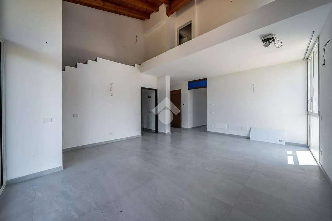 Villa in vendita a Canossa