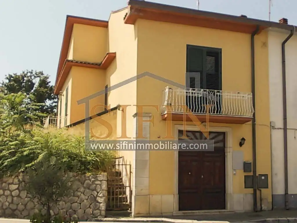 Villa in vendita a Taurasi