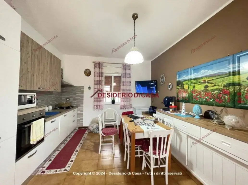 Appartamento in affitto a Campofelice di Roccella