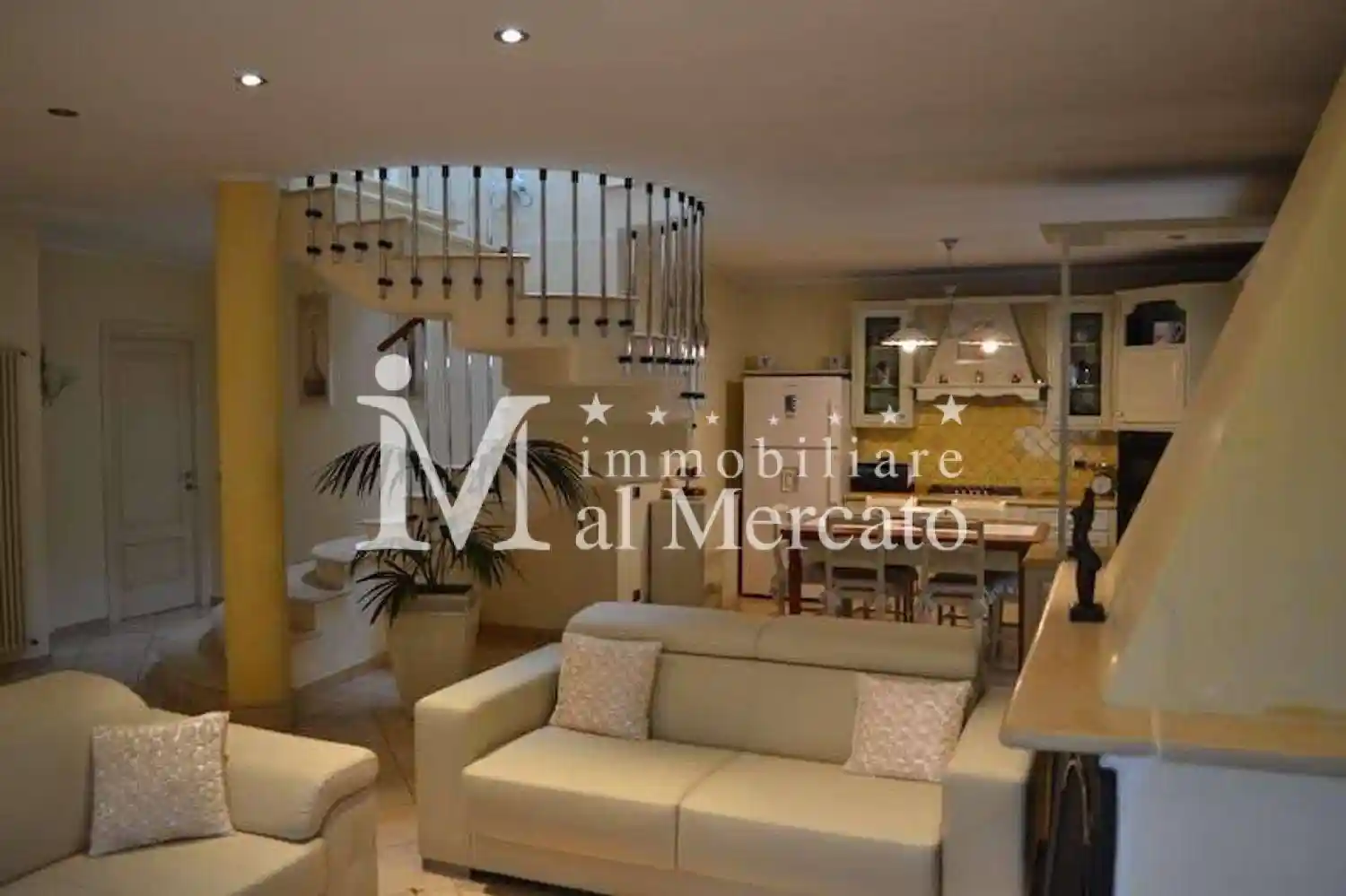 Villa in vendita a Viareggio