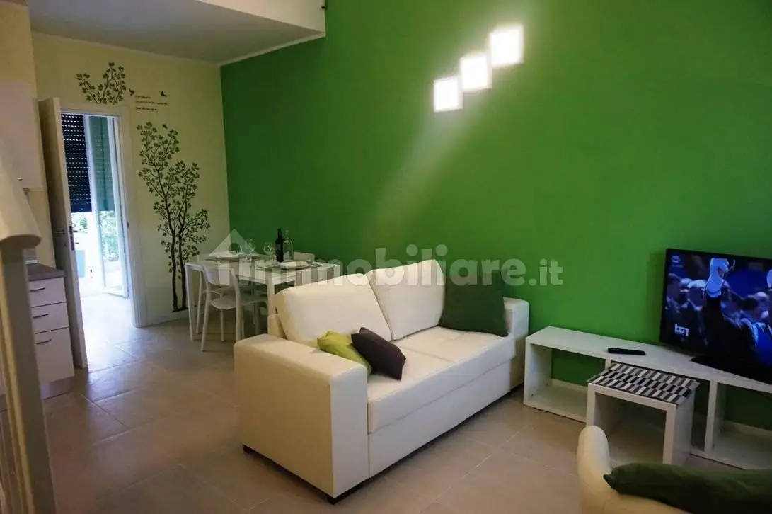 Trilocale via Giacomo Leopardi 30, Appignano - foto 4