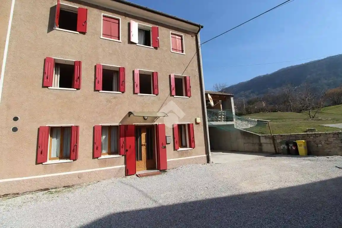 Casa indipendente in vendita a Vittorio Veneto