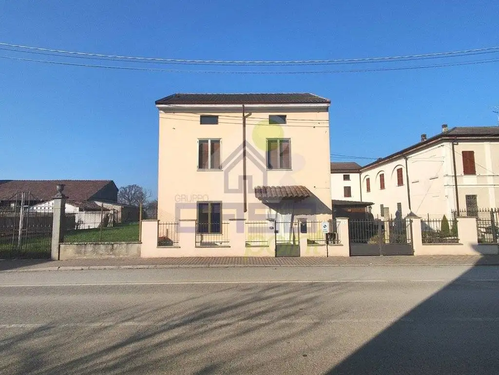 Terratetto unifamiliare via Giuseppina 129, Centro, Cingia de' Botti - foto 2