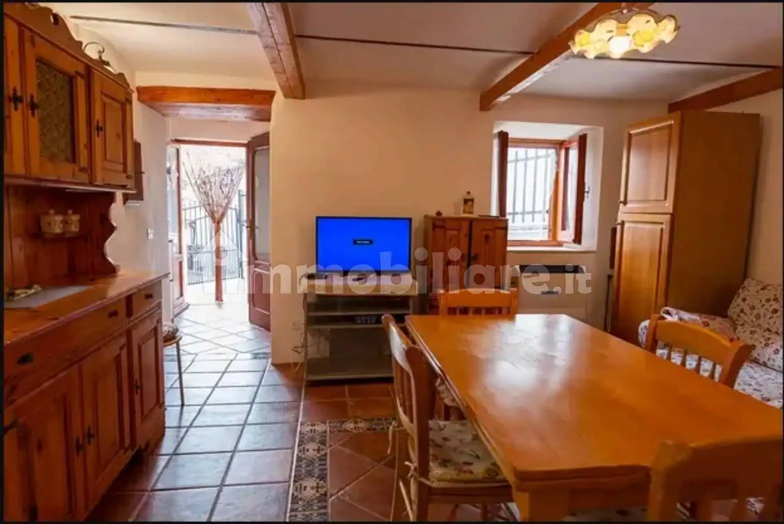 Casa indipendente in vendita a Castel del Monte