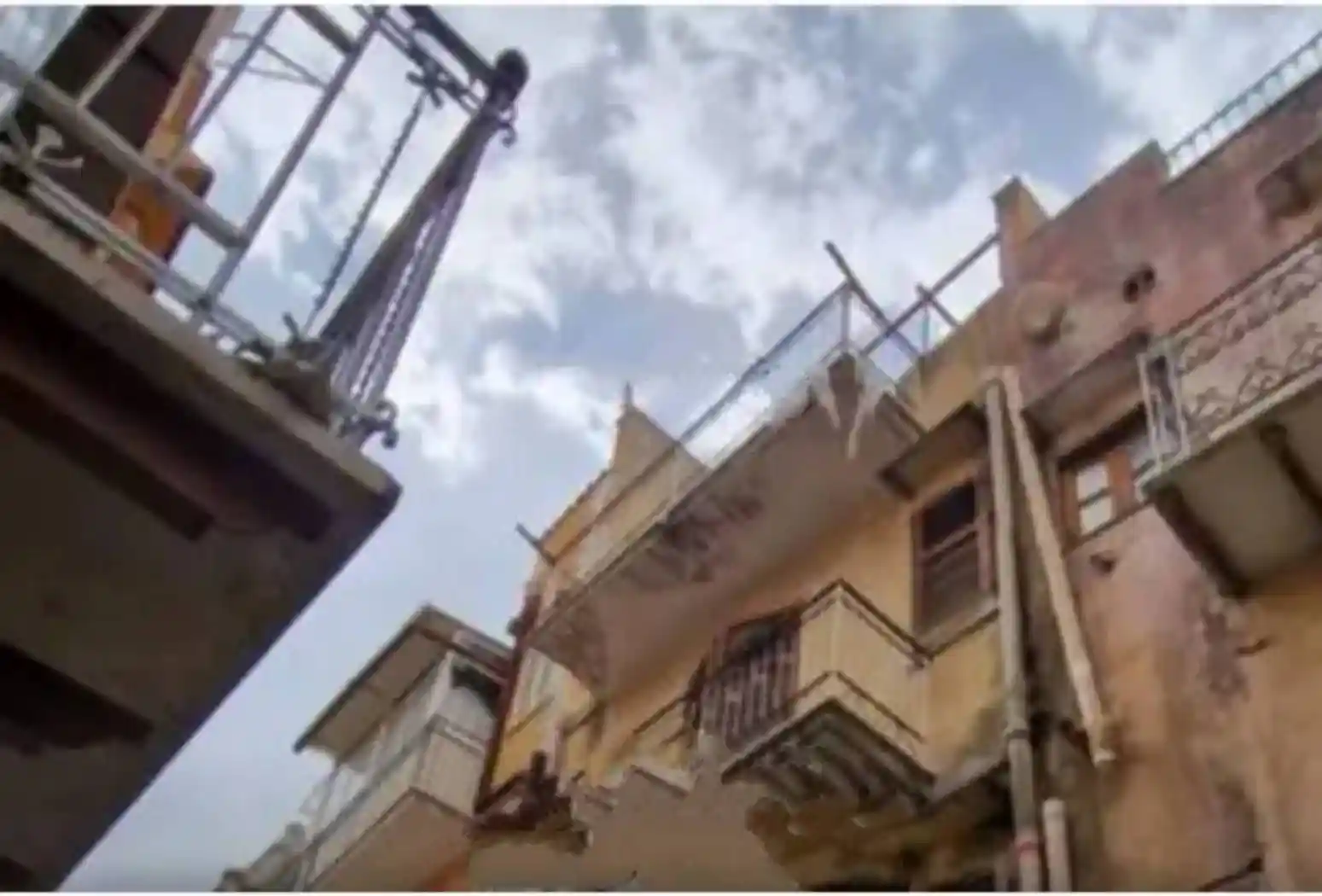 Palazzo - Edificio in vendita a Carini