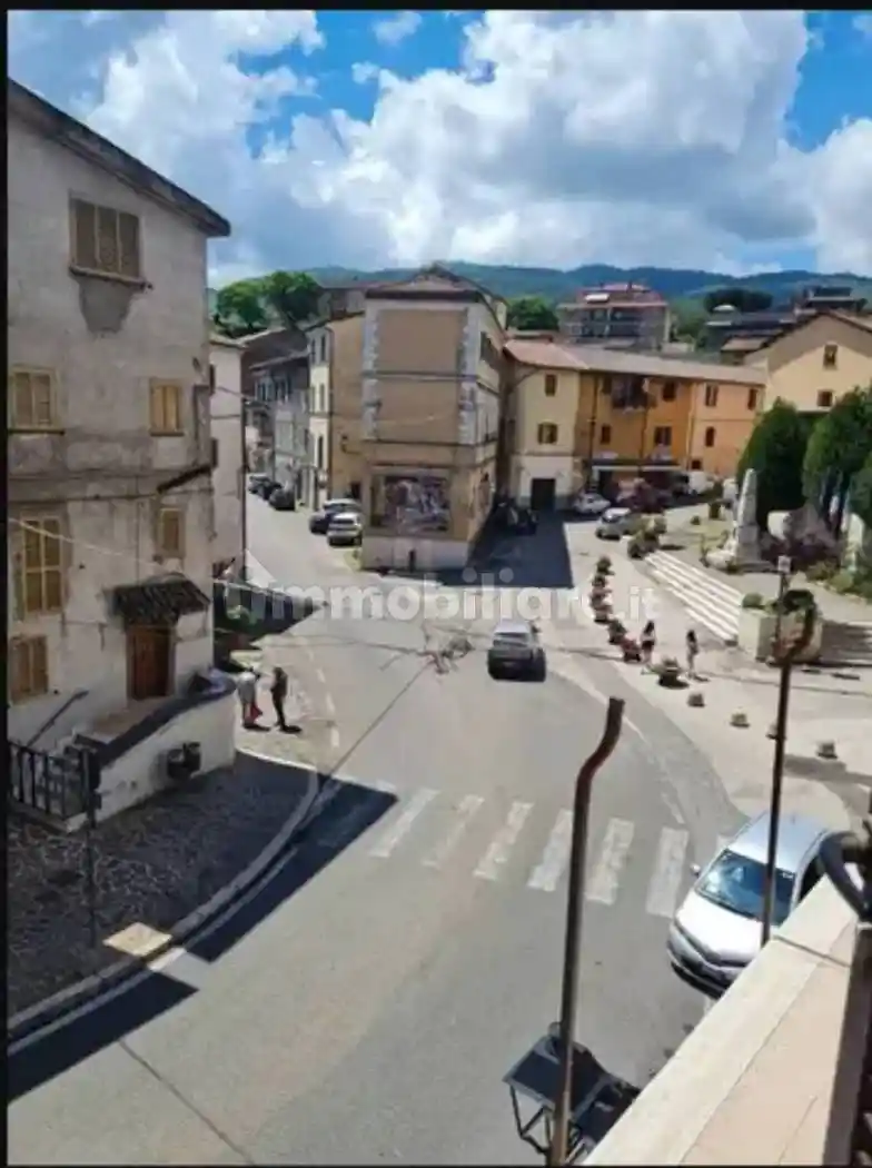 Palazzo - Edificio in vendita a Montelanico