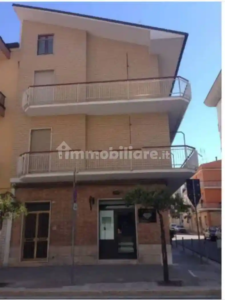 Terratetto unifamiliare via Roma, Centro, Lavello - foto 2