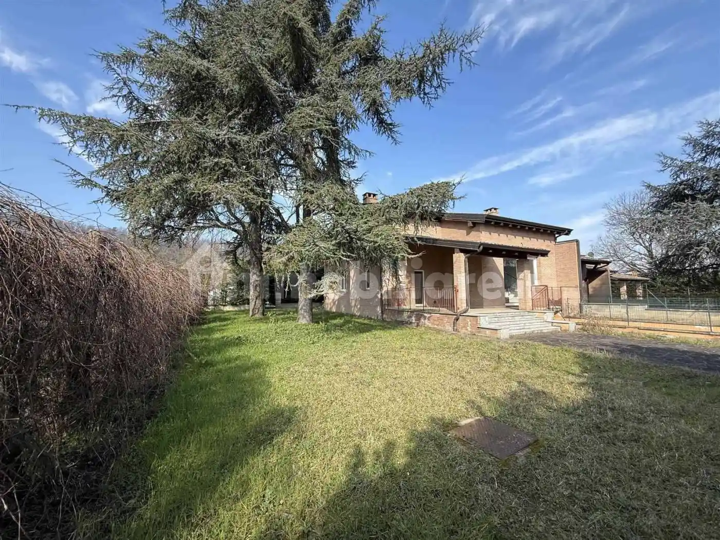 Villa in vendita a Gazzola