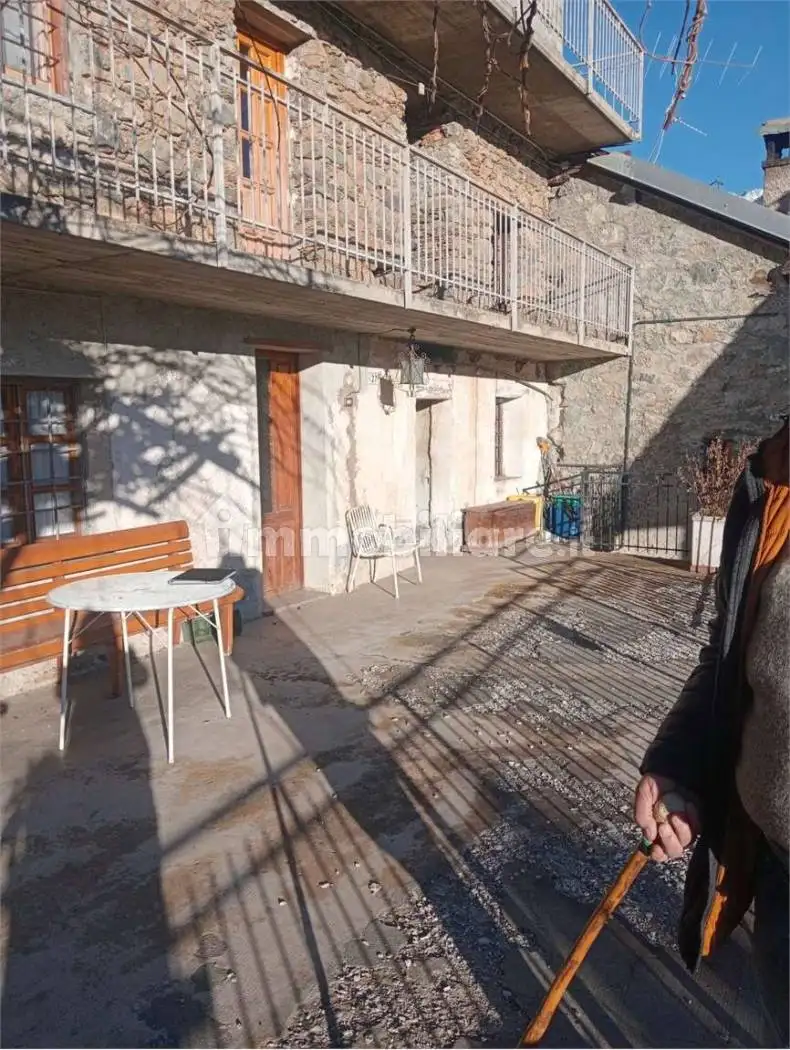 Terratetto unifamiliare frazione Abaz, Challand-Saint-Victor - foto 3