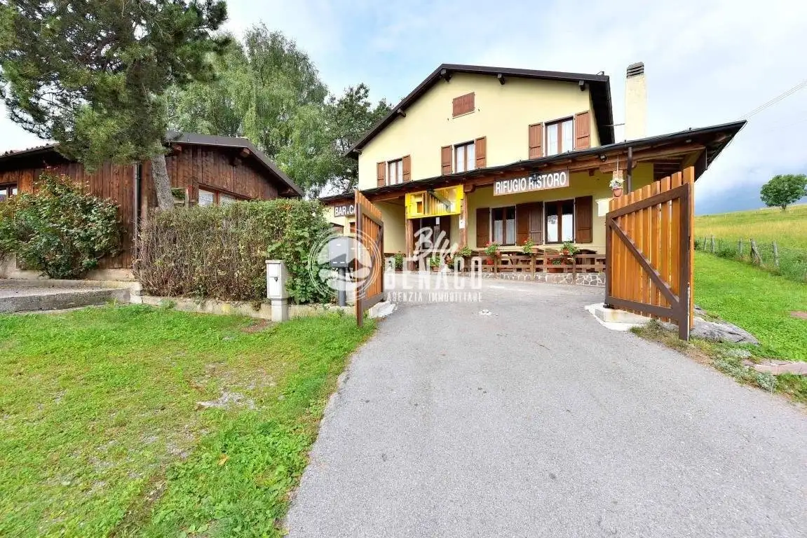 Palazzo - Edificio in vendita a Magasa