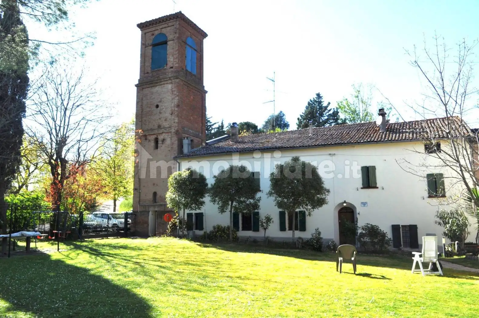 Villa in vendita a Imola