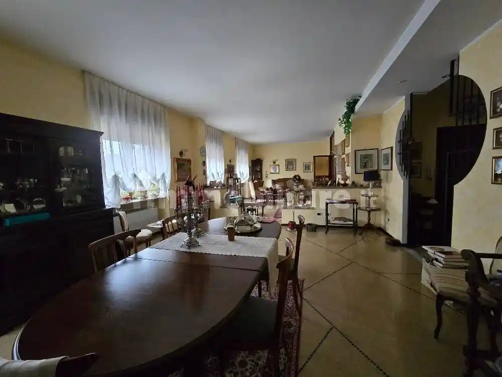 Appartamento in vendita a Vercelli