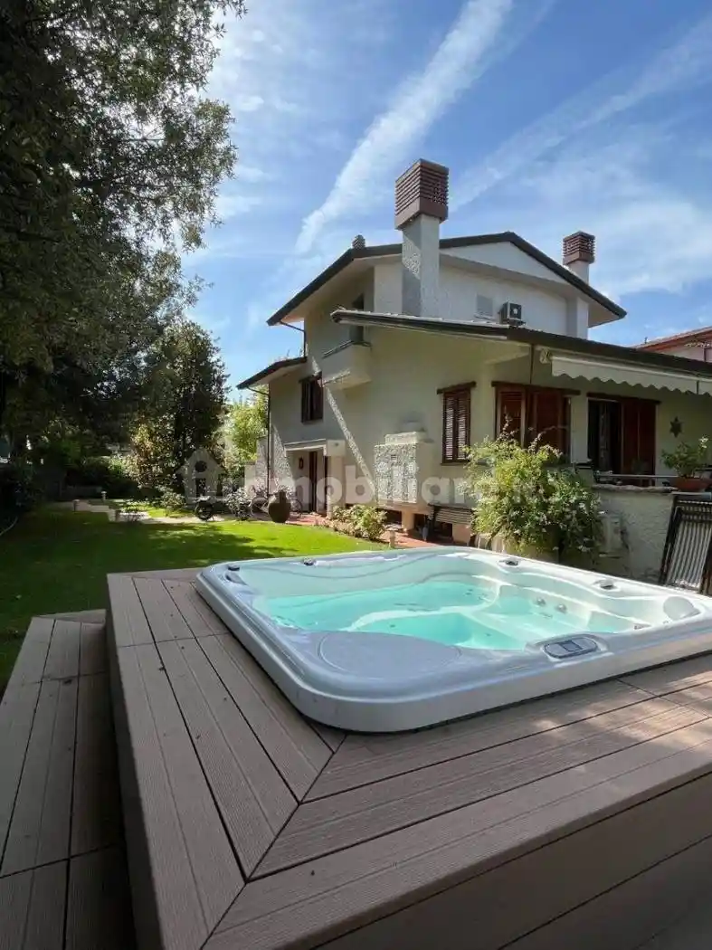 Villa in affitto a Forte dei Marmi