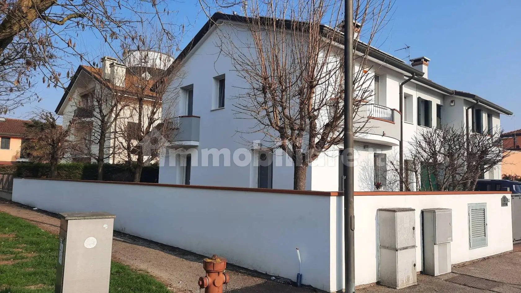 Villa bifamiliare via Enrico Berlinguer 83, Centro, Bosaro - foto 2