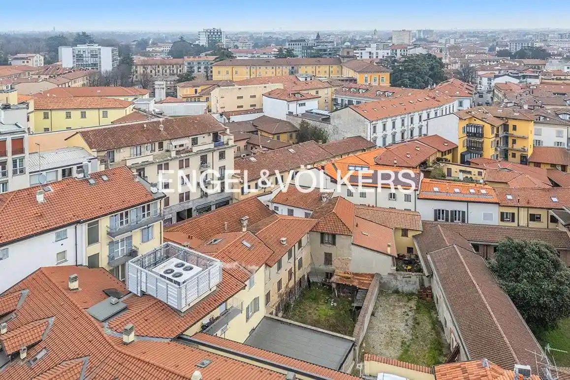 Casa indipendente in vendita a Monza