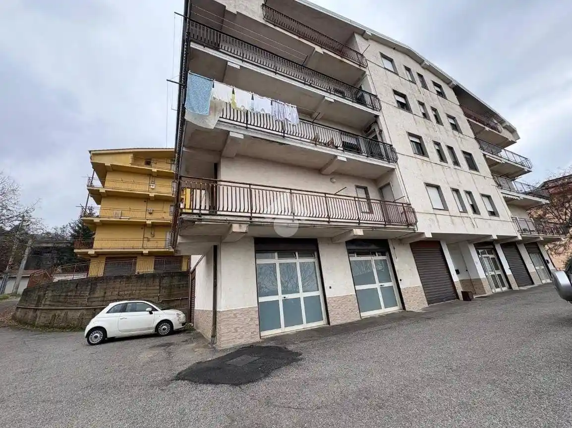 Quadrilocale via Michelangelo 8, Centro, Spezzano della Sila - foto 3