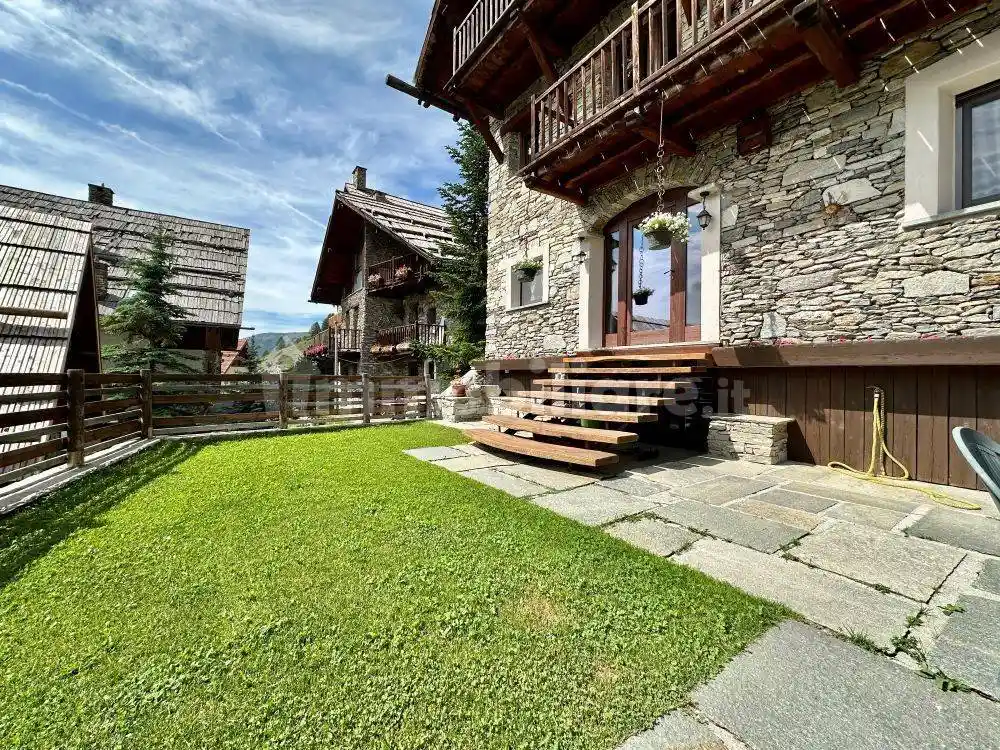 Appartamento in vendita a Sauze di Cesana