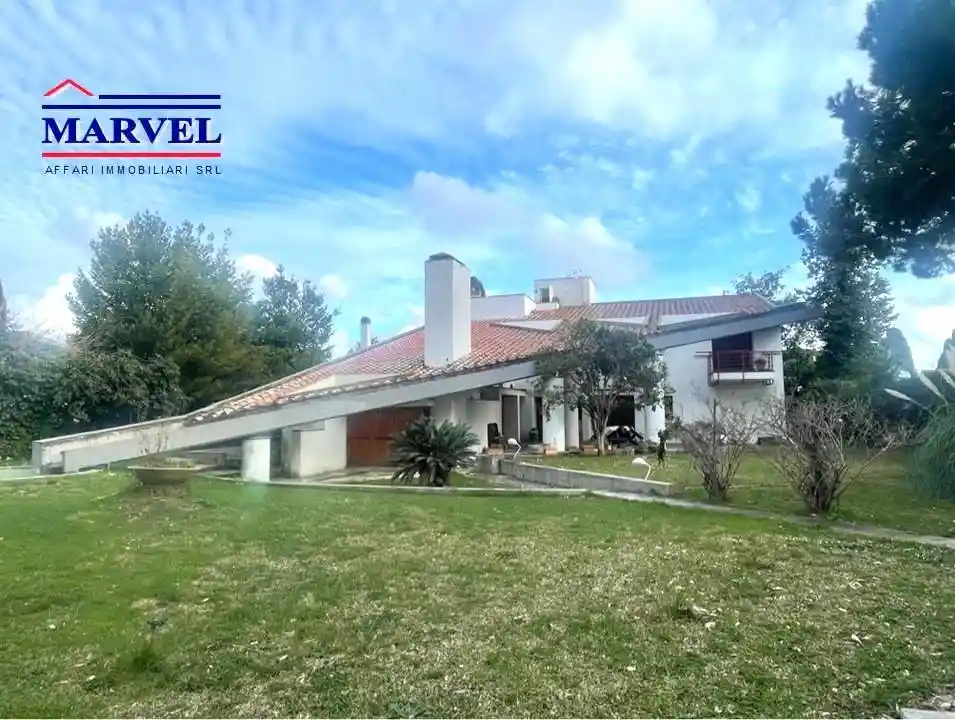 Villa in vendita a Tarquinia