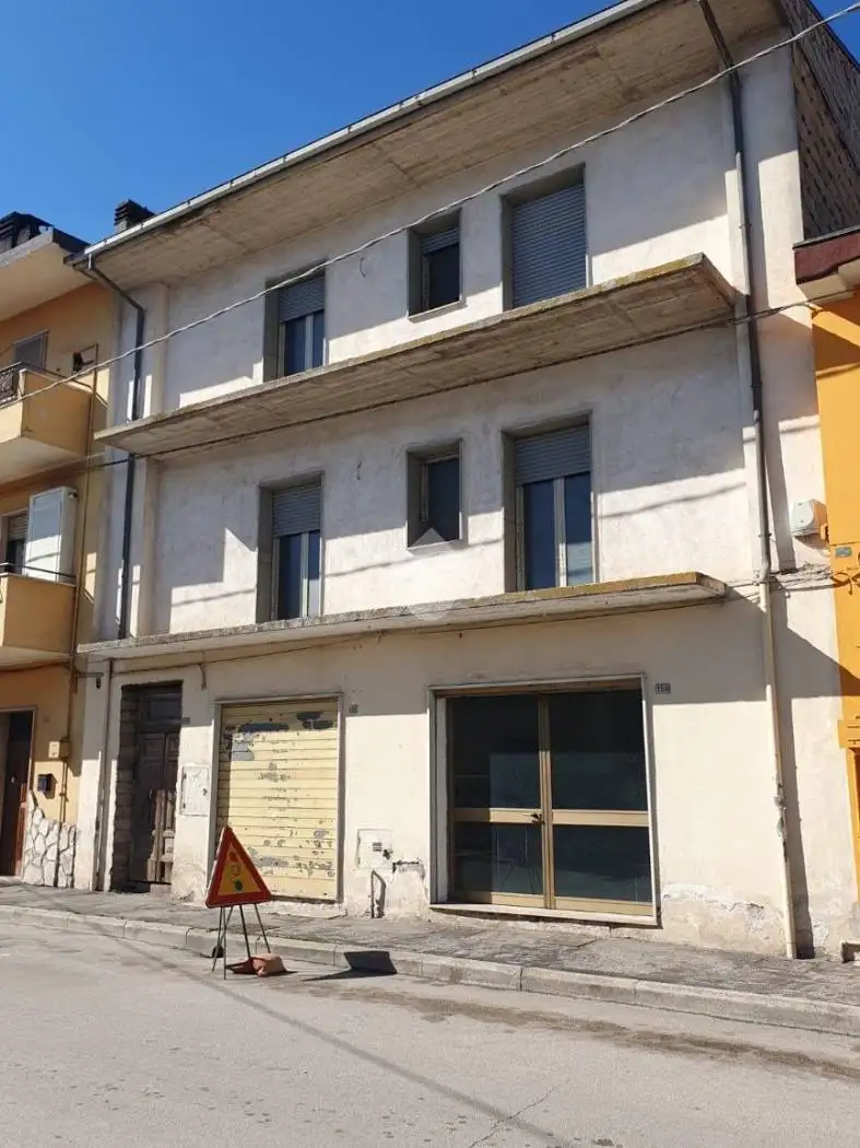 Palazzo - Edificio in vendita a Avezzano