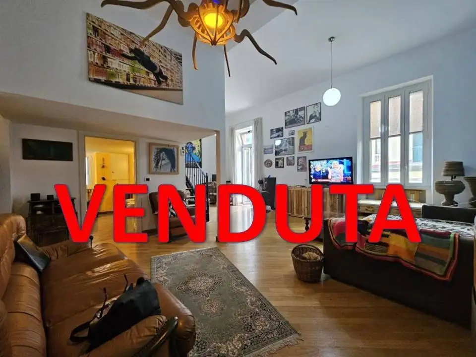 Appartamento in vendita a Napoli