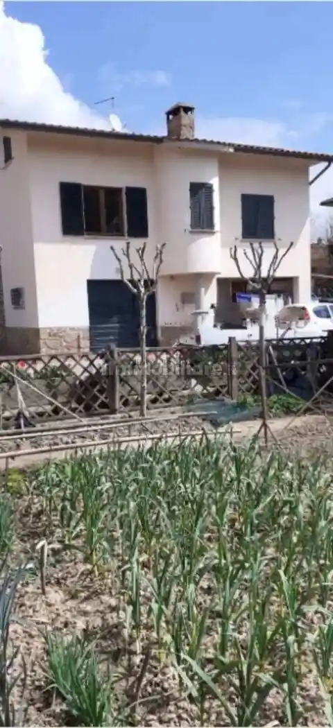 Villa in vendita a Asciano