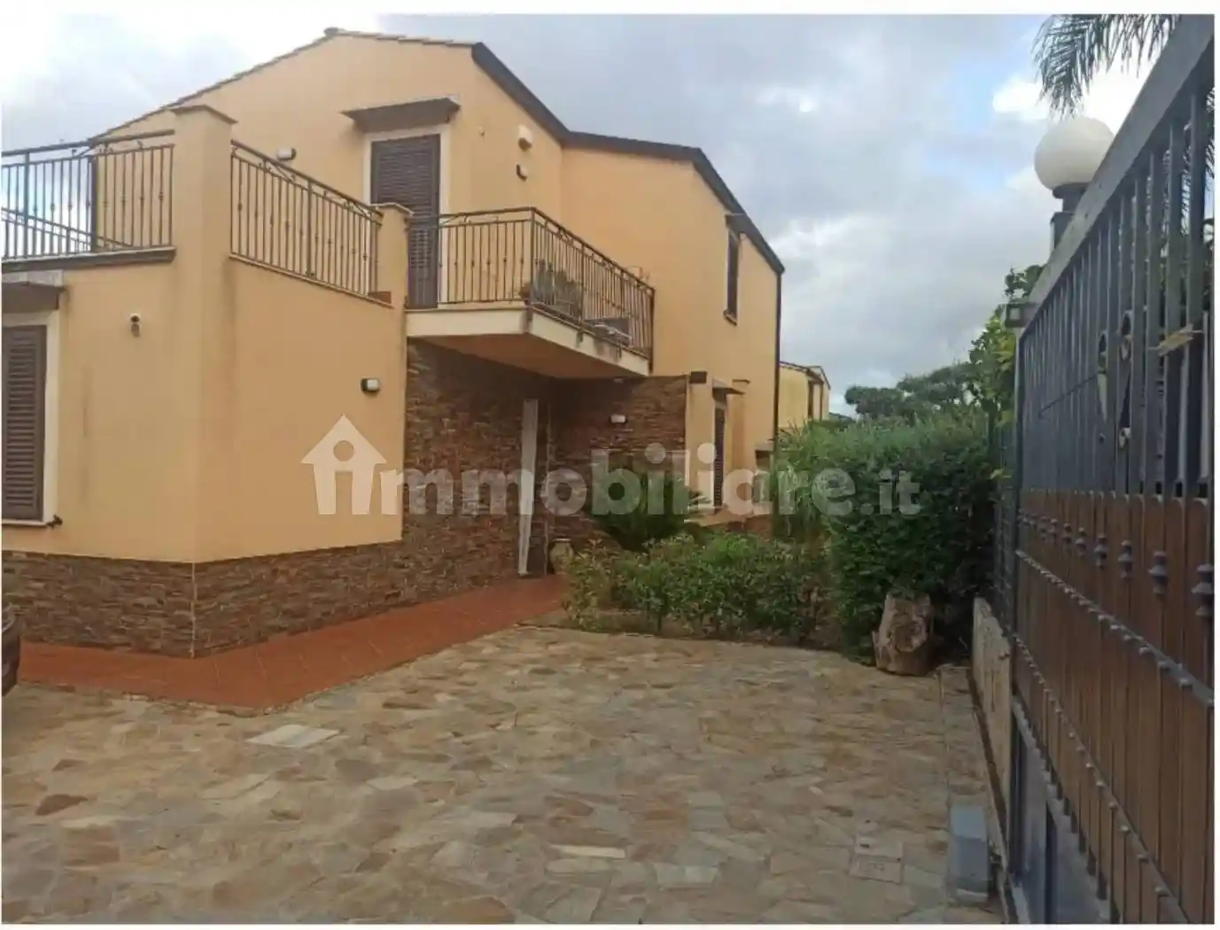 Villa in vendita a Altavilla Milicia