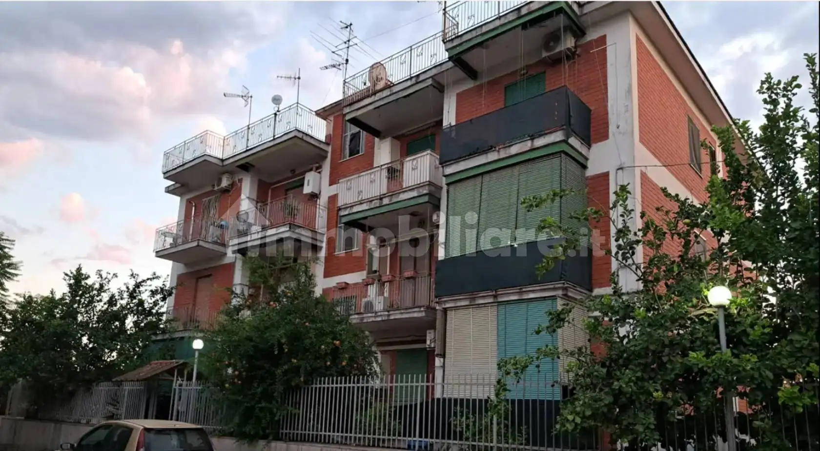 Palazzo - Edificio in vendita a Caivano