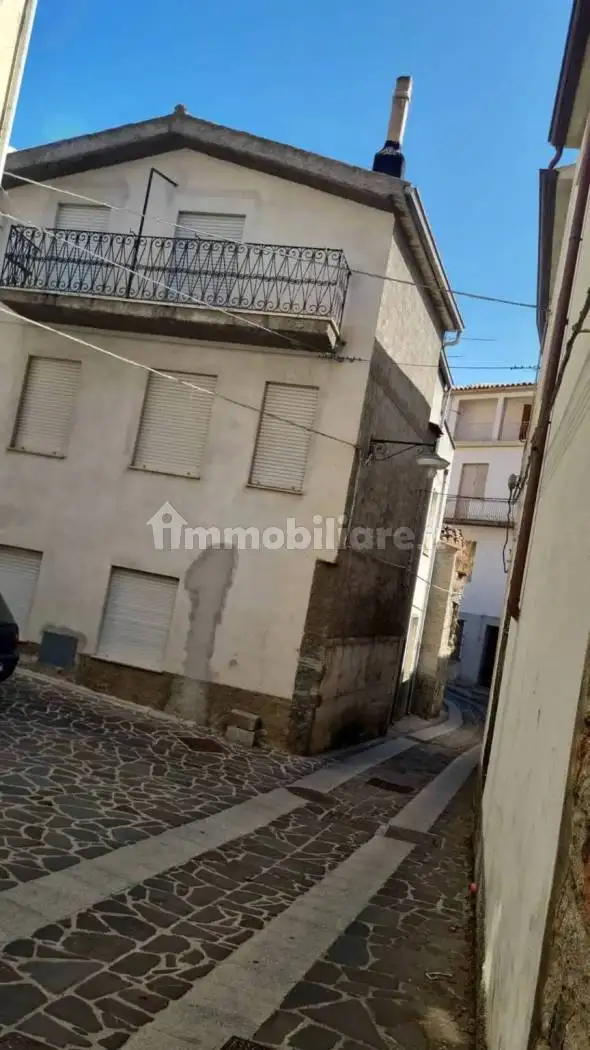 Casa indipendente in vendita a Bitti