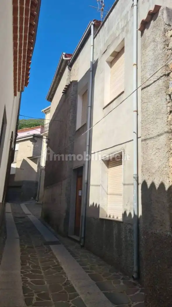 Terratetto unifamiliare via Piave, Centro, Bitti - foto 2