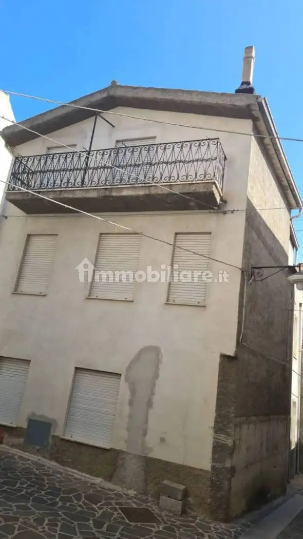 Terratetto unifamiliare via Piave, Centro, Bitti - foto 3